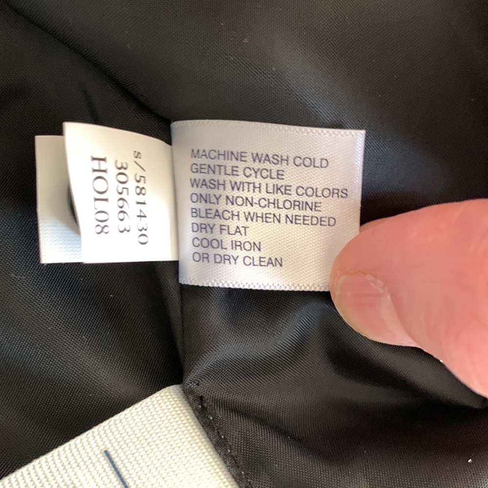GAP Women's Black Satin-Trim Vest - Picture 6 of 8